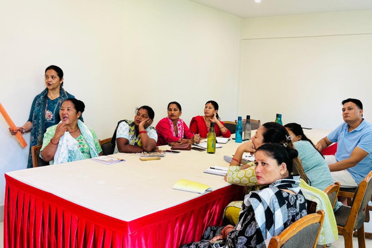 टीकापुरका महिला जनप्रतिनिधि प्रशिक्षणपछि अधिकार र कर्तव्यबारे जानकार