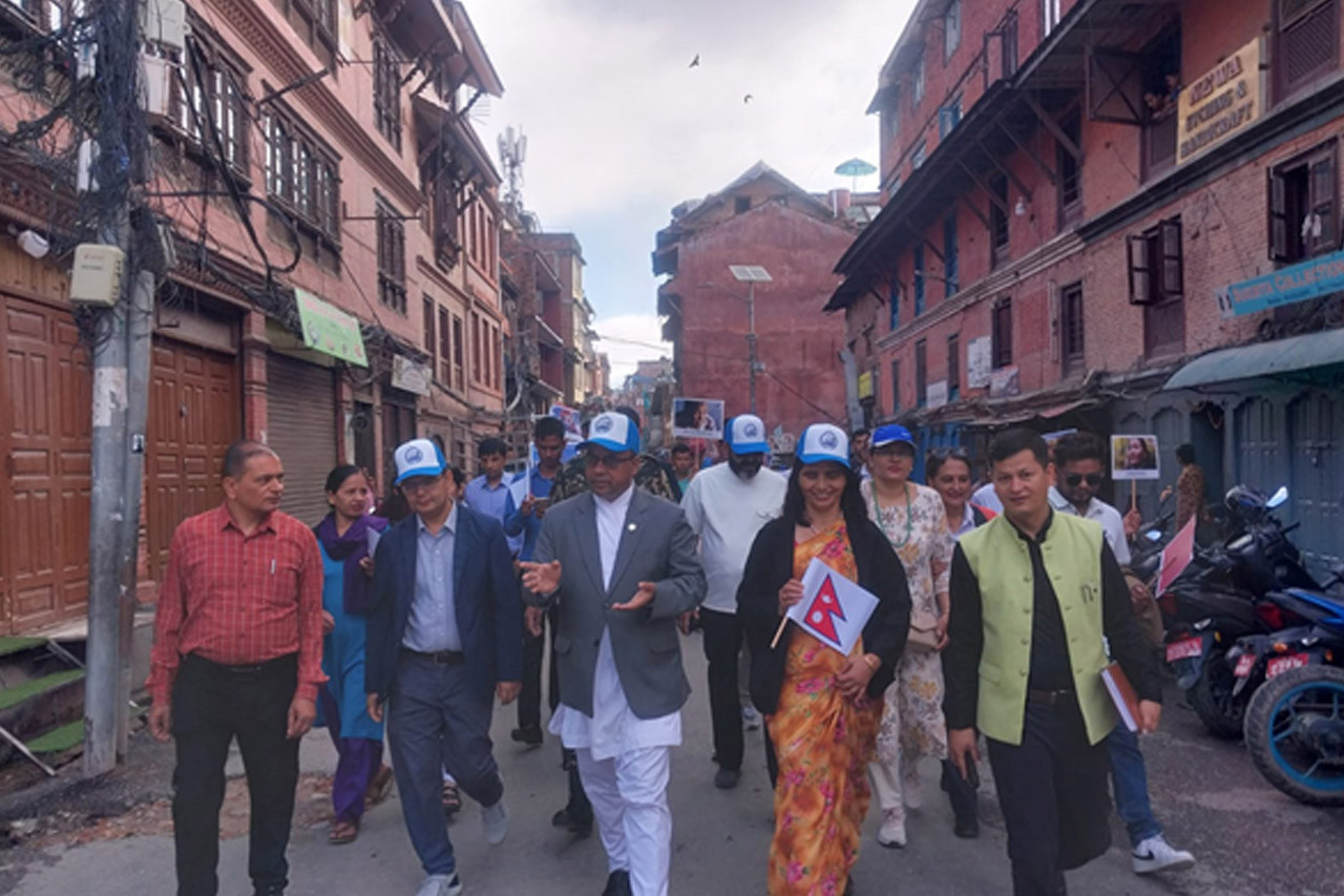 सगरमाथा विश्वको गौरव हो : पर्यटनमन्त्री बद्रीप्रसाद पाण्डे