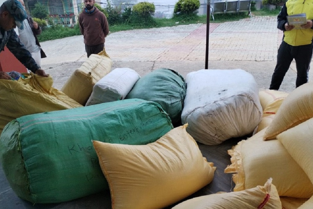 सशस्त्र प्रहरी पर्साद्वारा भन्सार छलीका सामान बरामद, राजस्व सङ्कलनमा तीव्रता