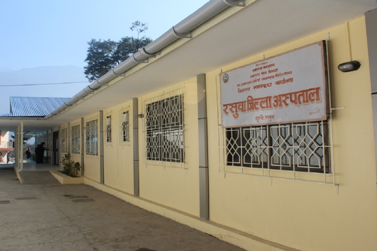 जिल्ला अस्पताल धुन्चेमा सेवा बढेसँगै बिरामीको चापमा वृद्धि