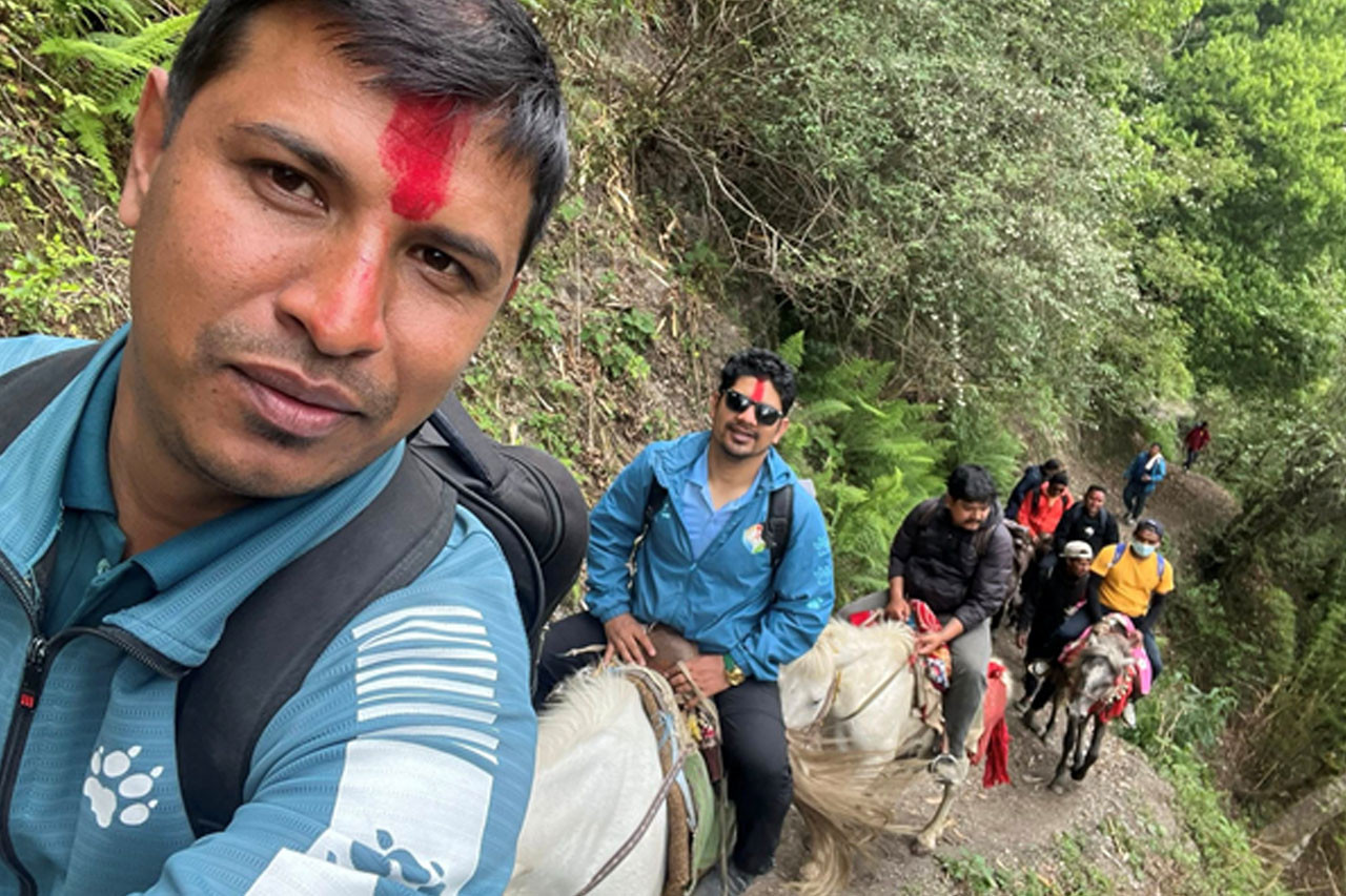 सडक नपुगे पनि गुर्जामा बढ्दै आन्तरिक पर्यटकको आकर्षण