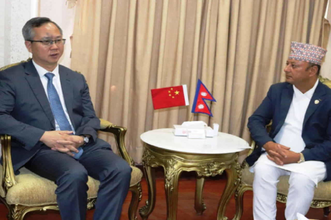 ऊर्जामन्त्री खड्का र चिनियाँ प्रशासक वाङबीच भेटवार्ता