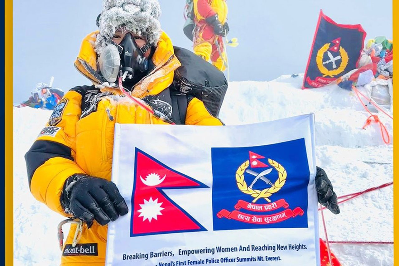 सगरमाथा आरोहण गर्ने नेपाल प्रहरी र सशस्त्र प्रहरीका सहायक निरीक्षकद्वय पदोन्नति
