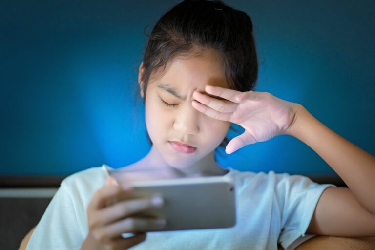 बालबालिकालाई आँखाको समस्याबाट जोगाउन बाहिरी वातावरणमा खेल्न प्रेरित गर्नुहोस् : विज्ञ
