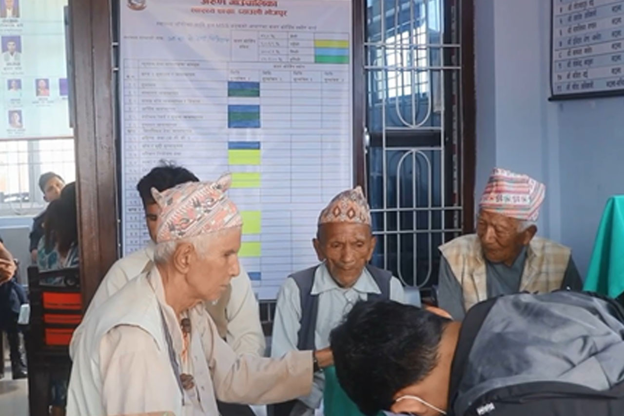 भोजपुरमा दुर्गम क्षेत्रका नागरिकका लागि निःशुल्क स्वास्थ्य शिविर