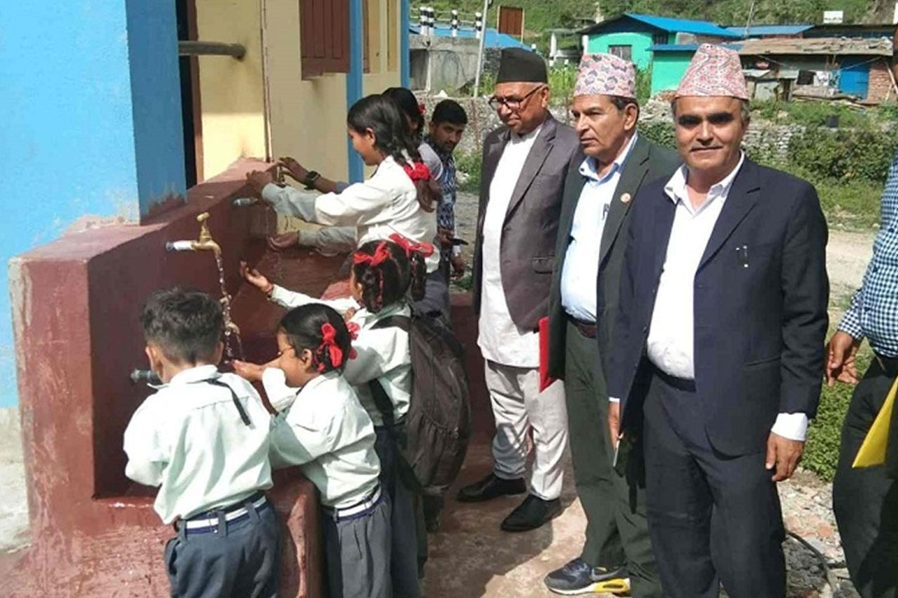 गलकोटका विद्यालयमा नयाँ विधिबाट शुद्ध खानेपानी