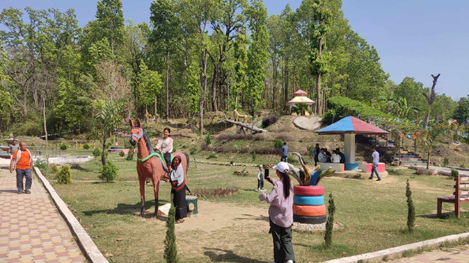 दाङको कुलपानी हरित उद्यान आन्तरिक पर्यटकको रोजाइमा, काठको सङ्ग्रहालय बनाउने योजना