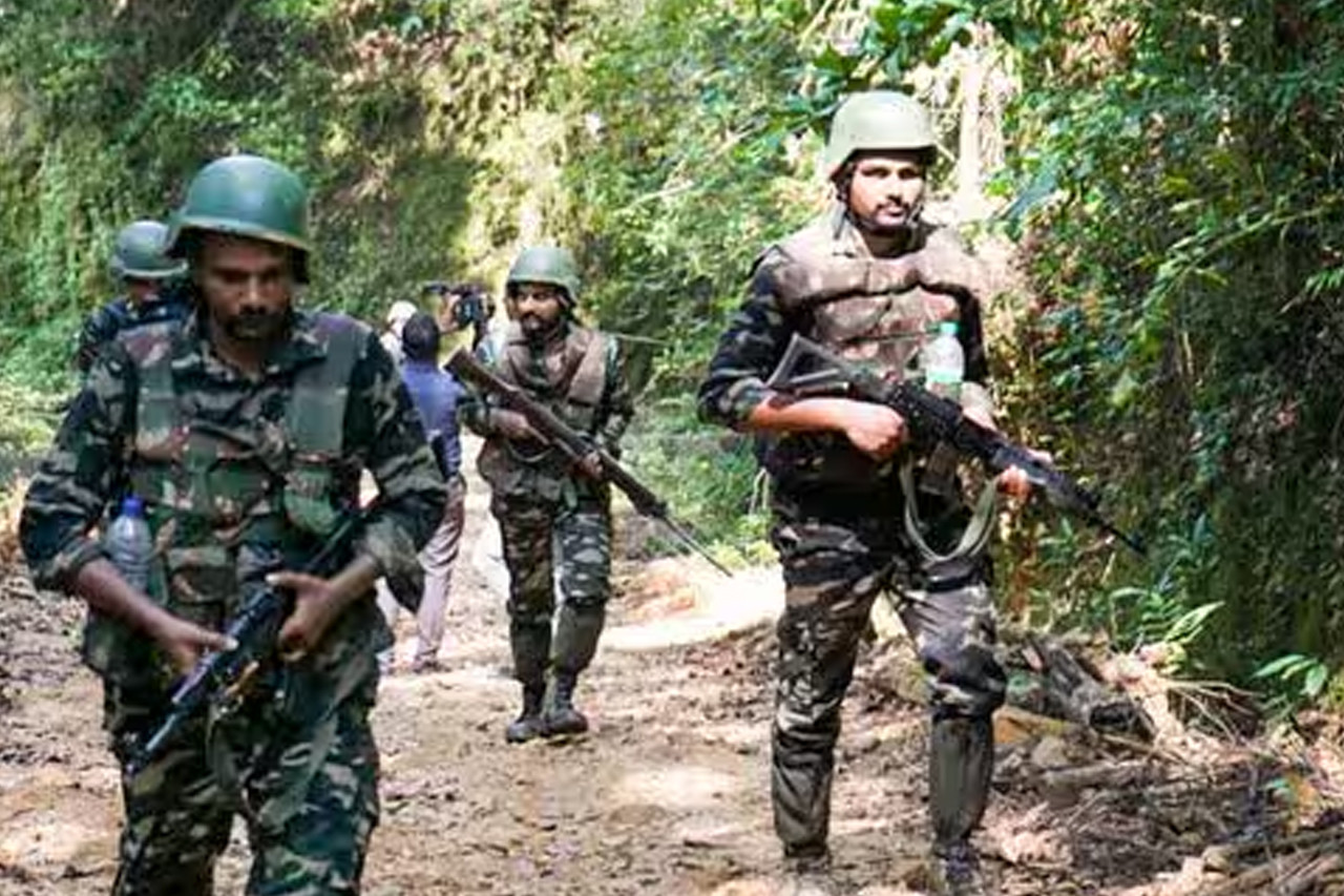 भारतको छत्तीसगढमा सुरक्षा बलसँगको मुठभेडमा २६ नक्सलवादी मारिए