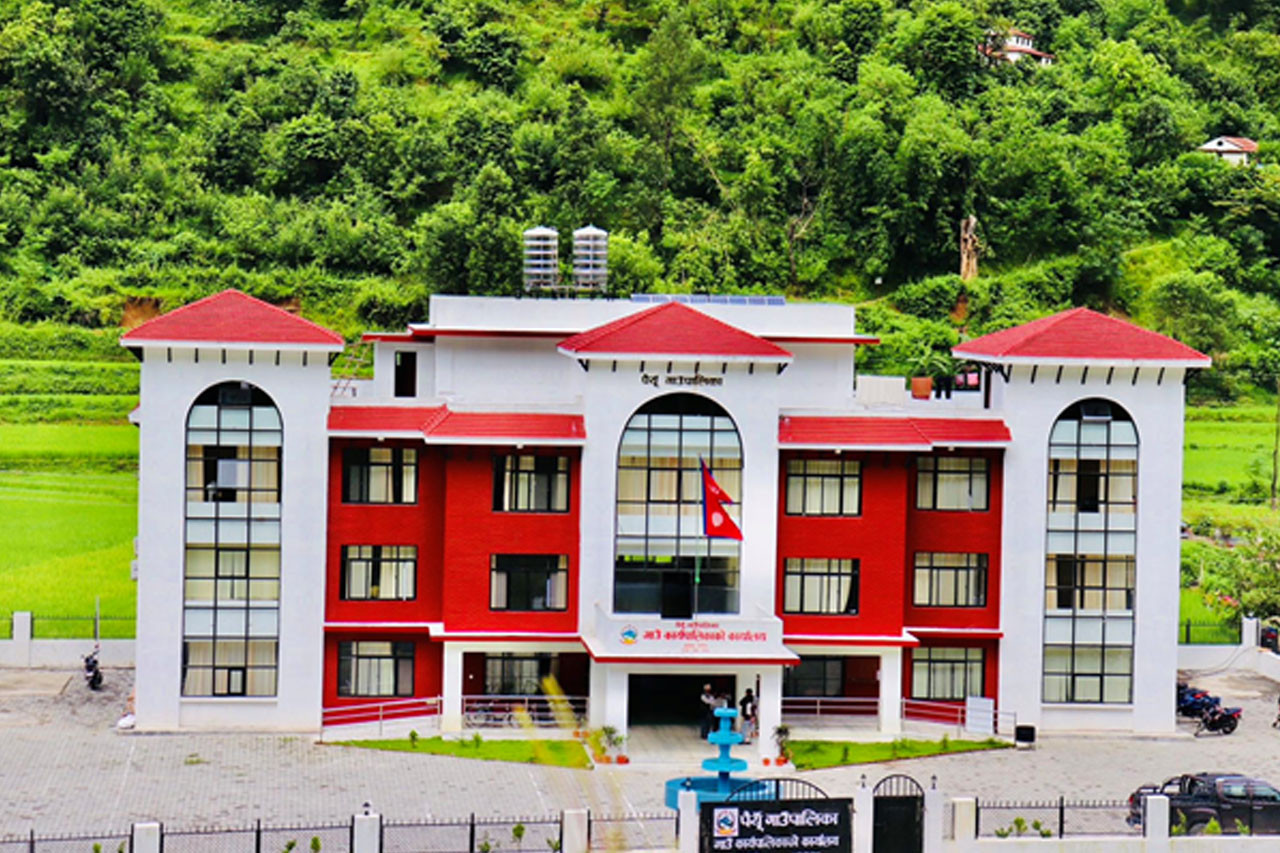 पर्वतका ६ स्थानीय तहले बनाए आफ्नै भवन, कुश्मा नगरपालिकाको निर्माण हुँदै