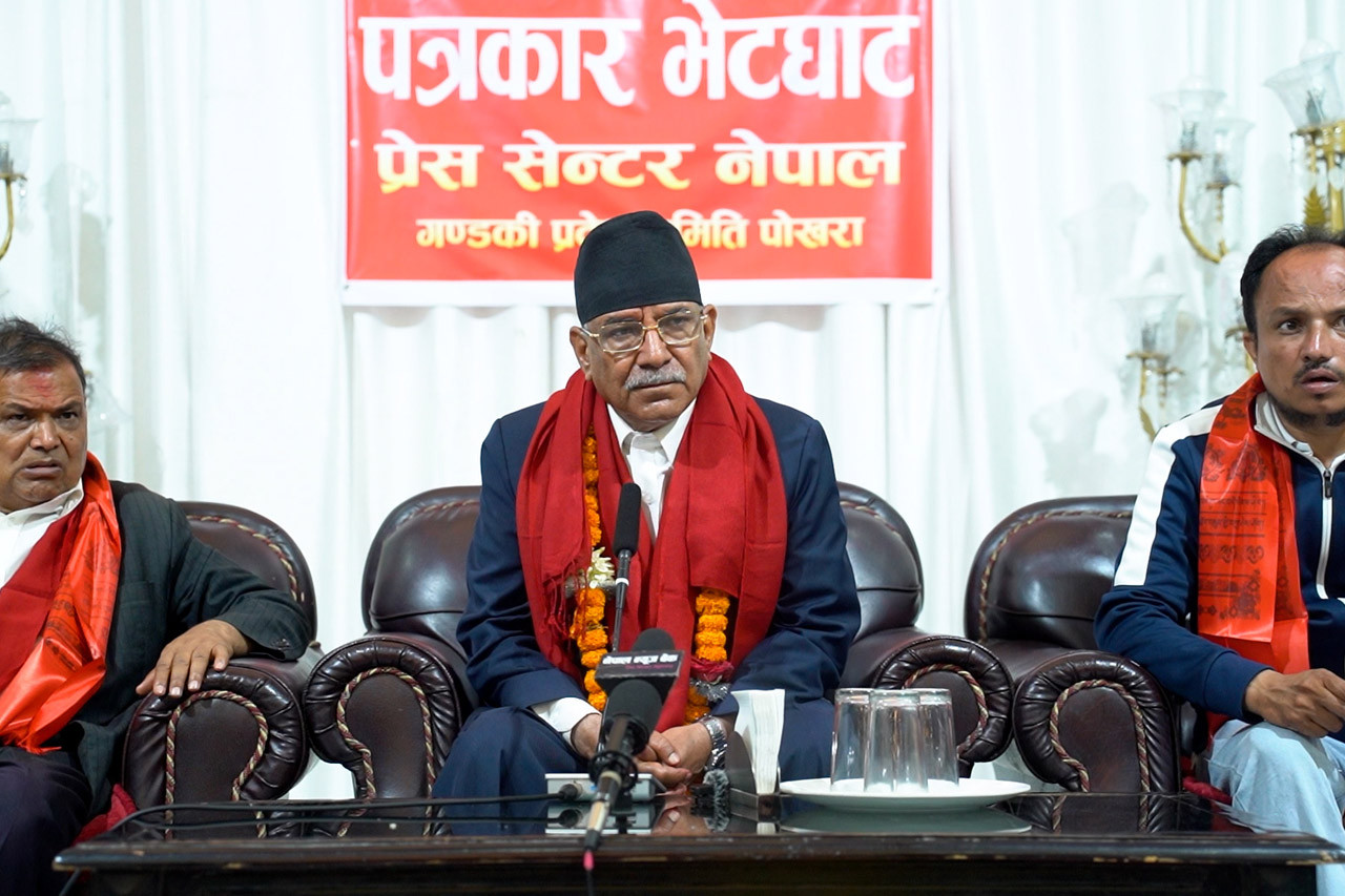 प्रचण्डले प्रधानमन्त्री ओलीलाई मानसिक स्वास्थ्य परीक्षण गराउन सुझाव