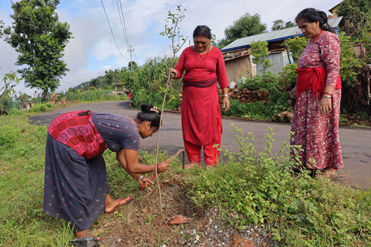 रामकोट सडक: धुलो र हिलोबाट हरियालीतर्फ