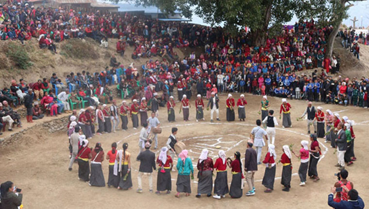 साकेला उभौली चाड सुरु : प्राकृतिक विपत्ति नपरोस् भन्ने कामना